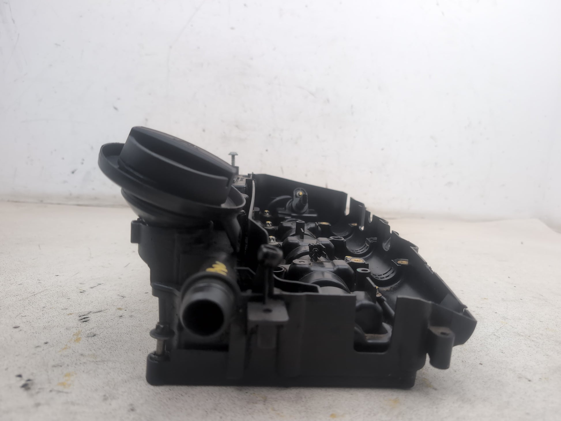 Bmw 5 Series 520d Se F10 2.0l Diesel Engine Rocke Cover 8570828 2013-2017 - photo 4