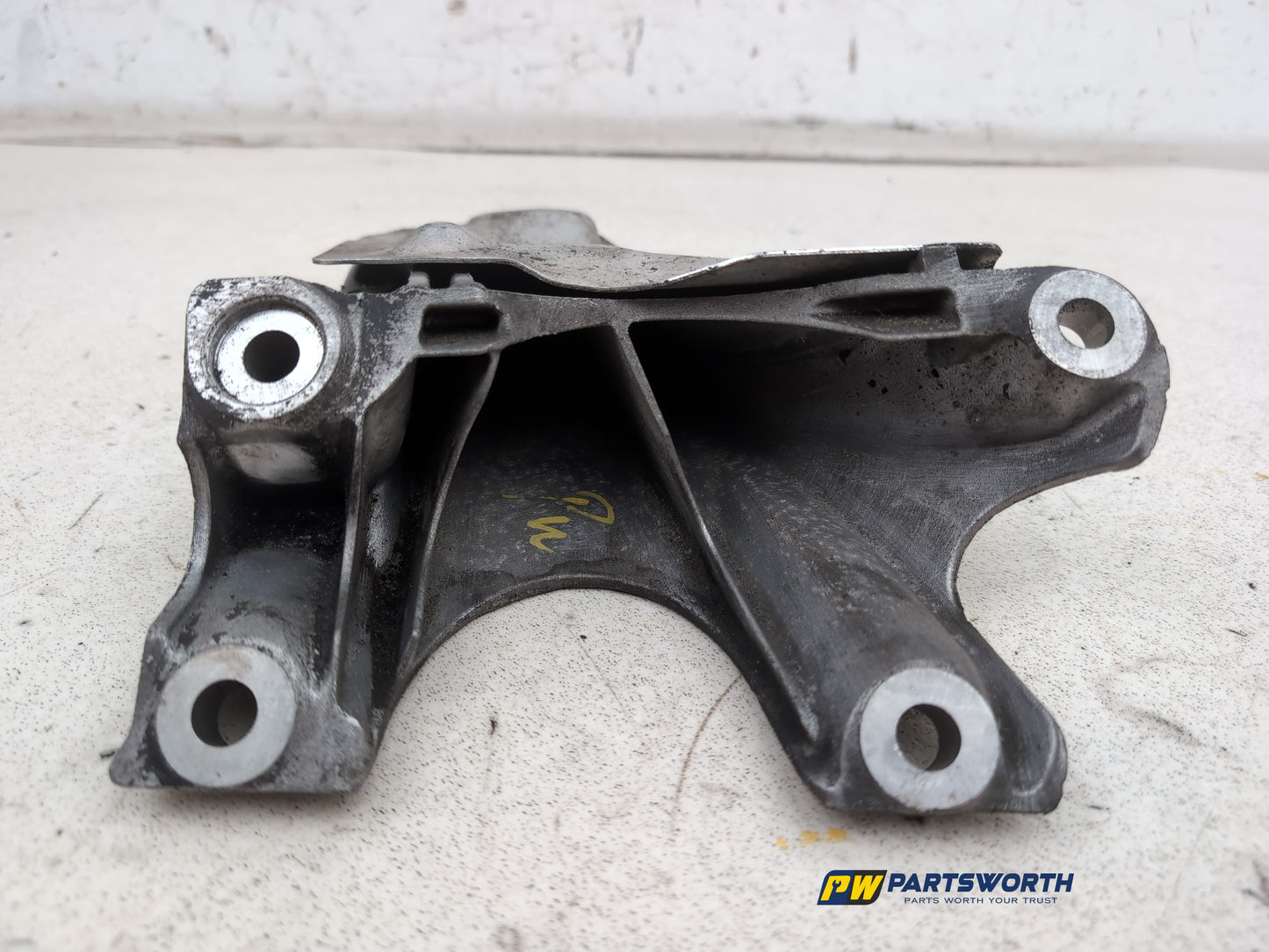 Engine Mounting RH 4