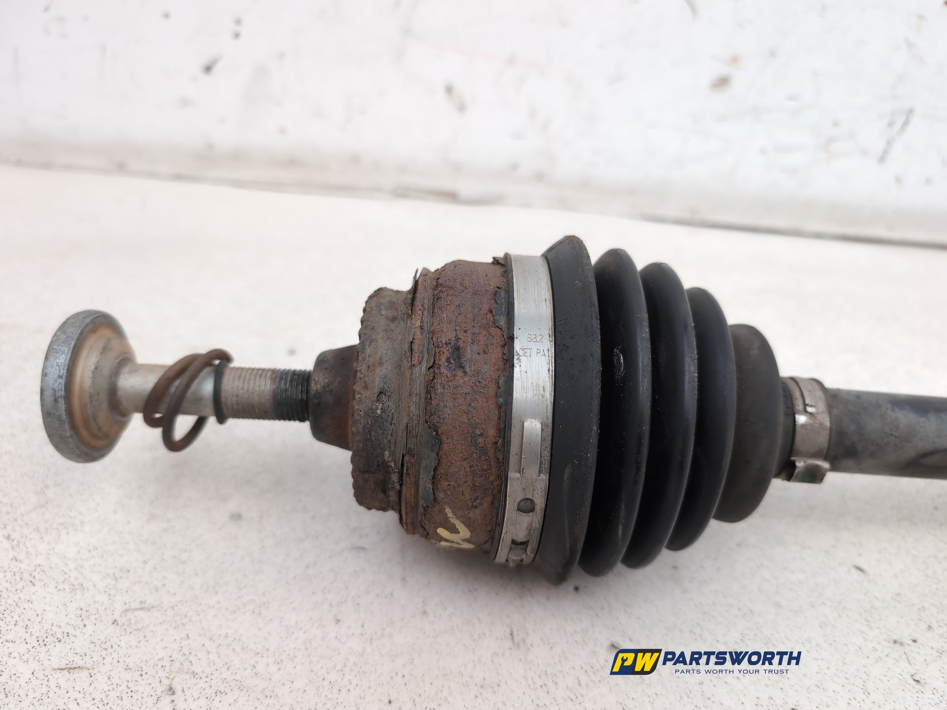 Driveshaft Front LH 4