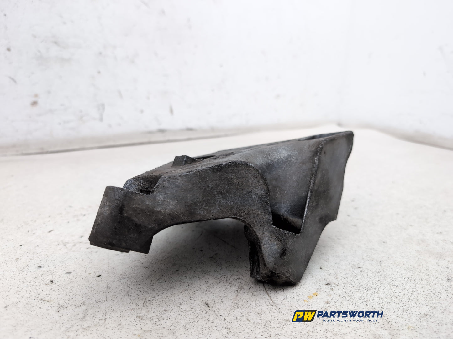 Engine Mounting Bracket 5