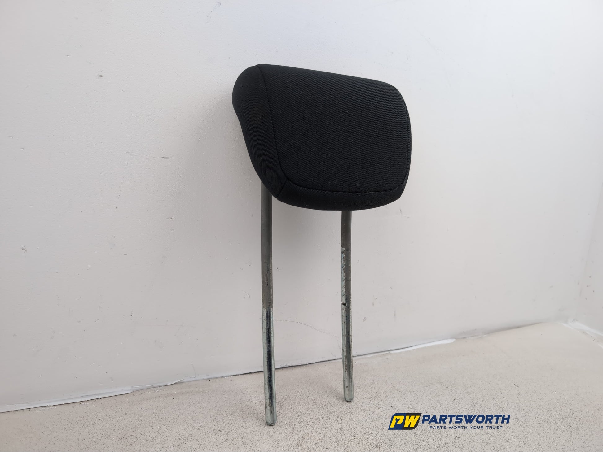 Rear Headrest 4