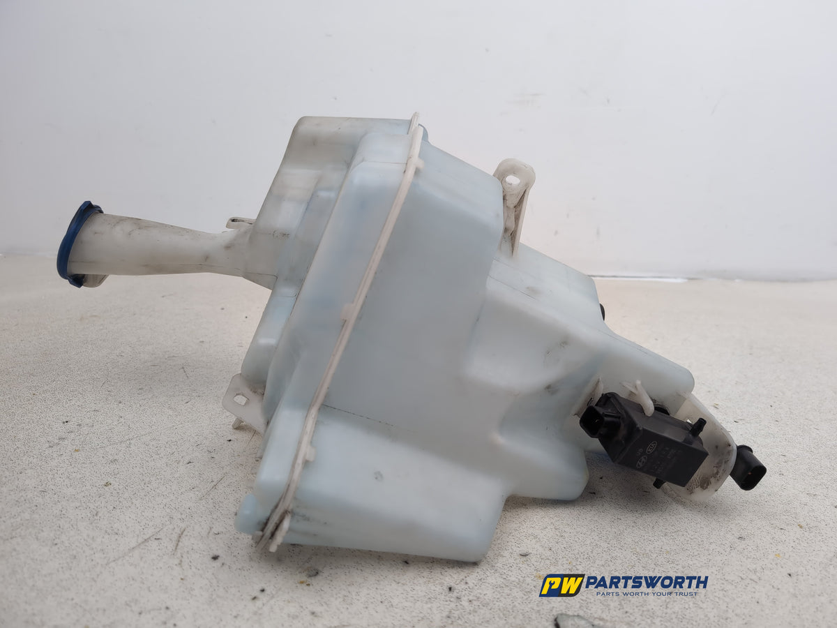 Washer Bottle Windscreen 4