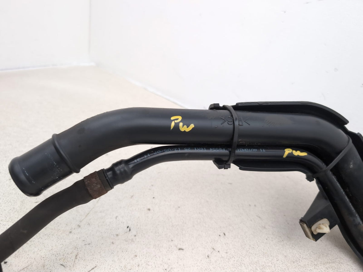 Fuel filler neck 4