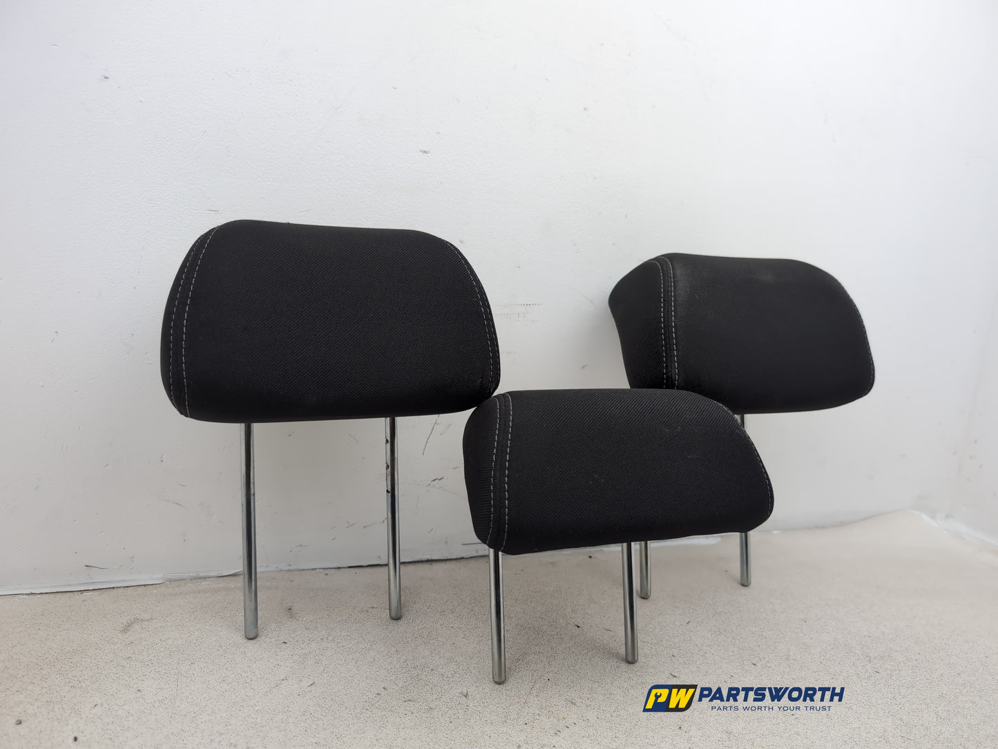 Rear Headrest 4