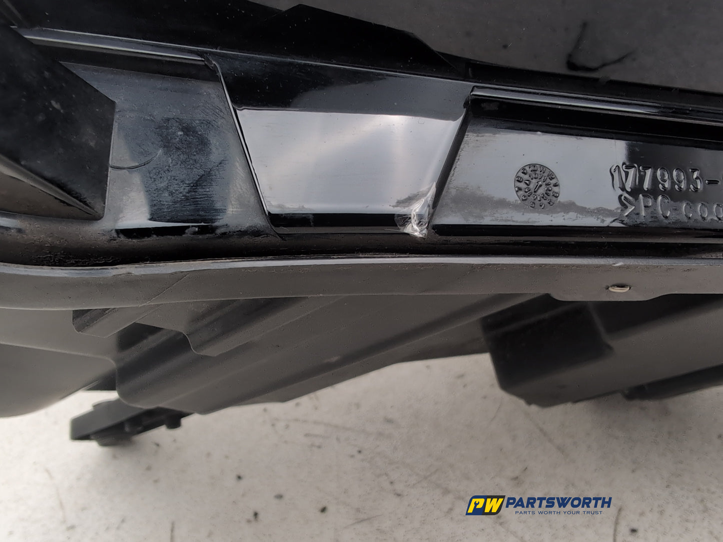 Headlamp RH 4