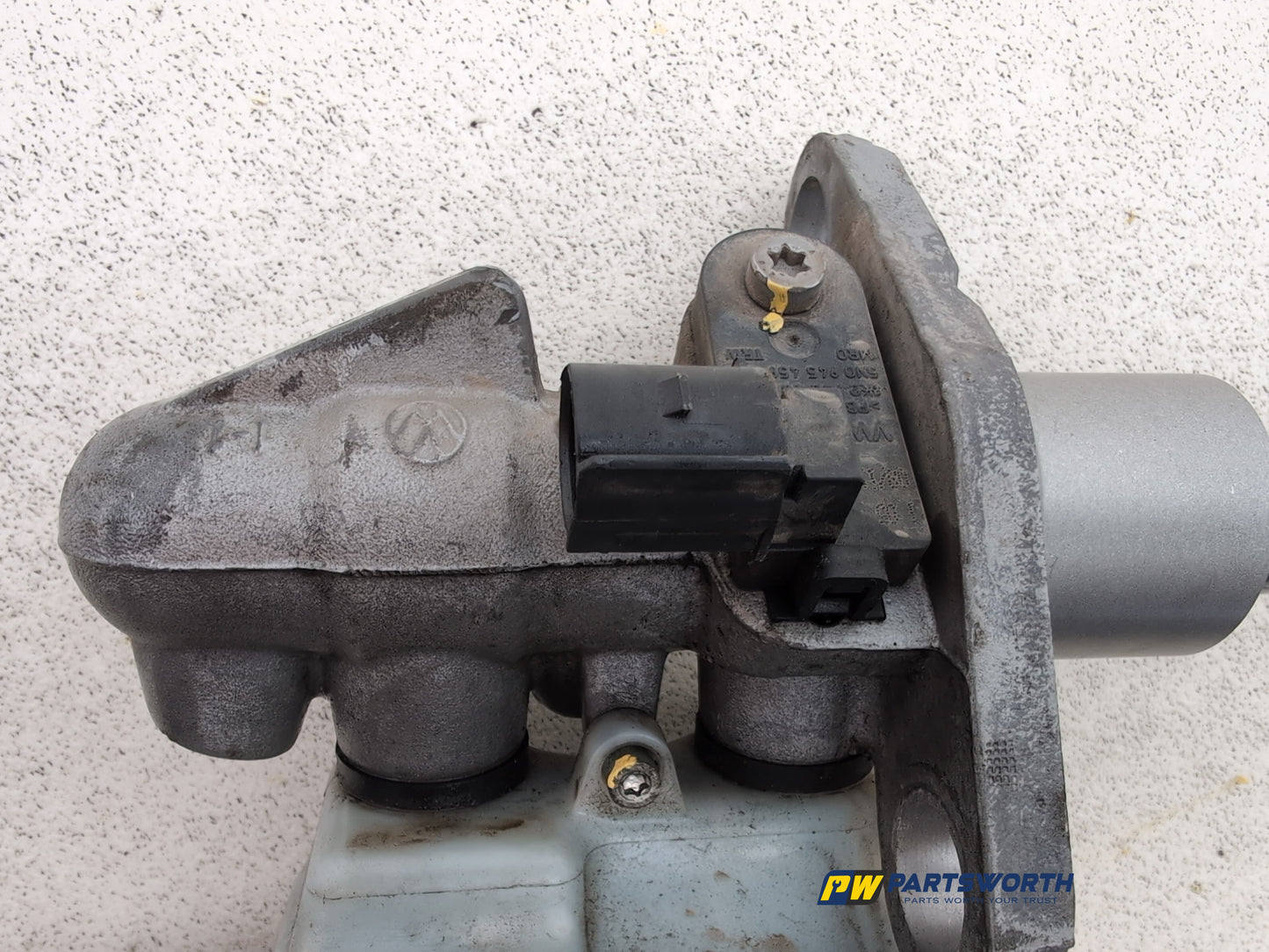 Brake Master Cylinder Assembly 8