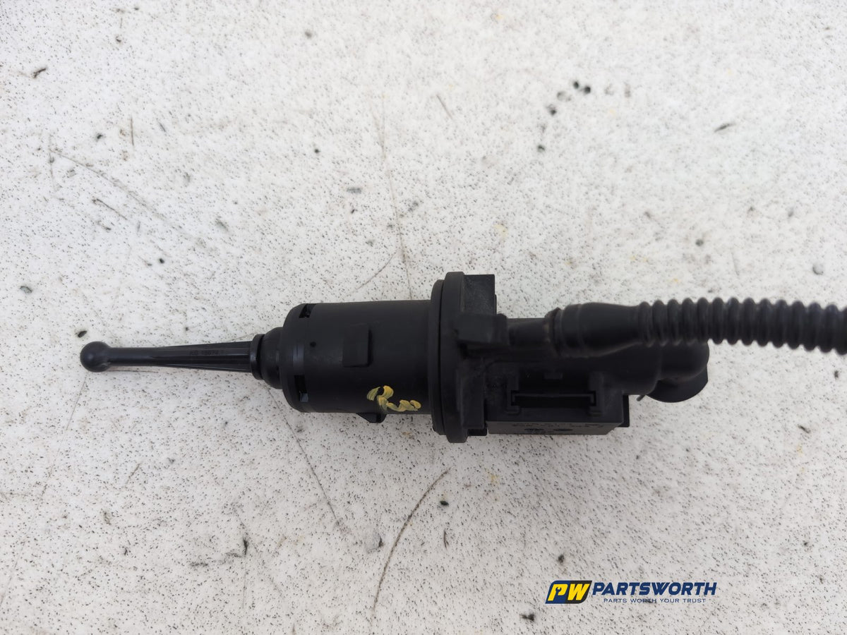 Clutch Master Cylinder 4