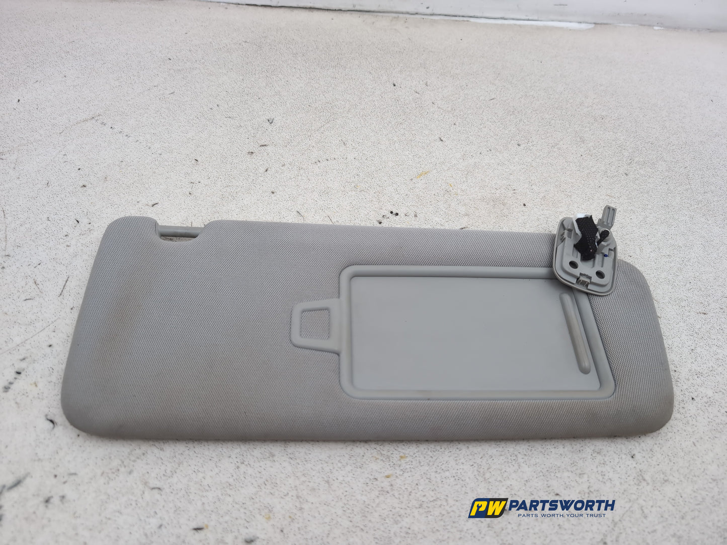 Sun Visor RH 7