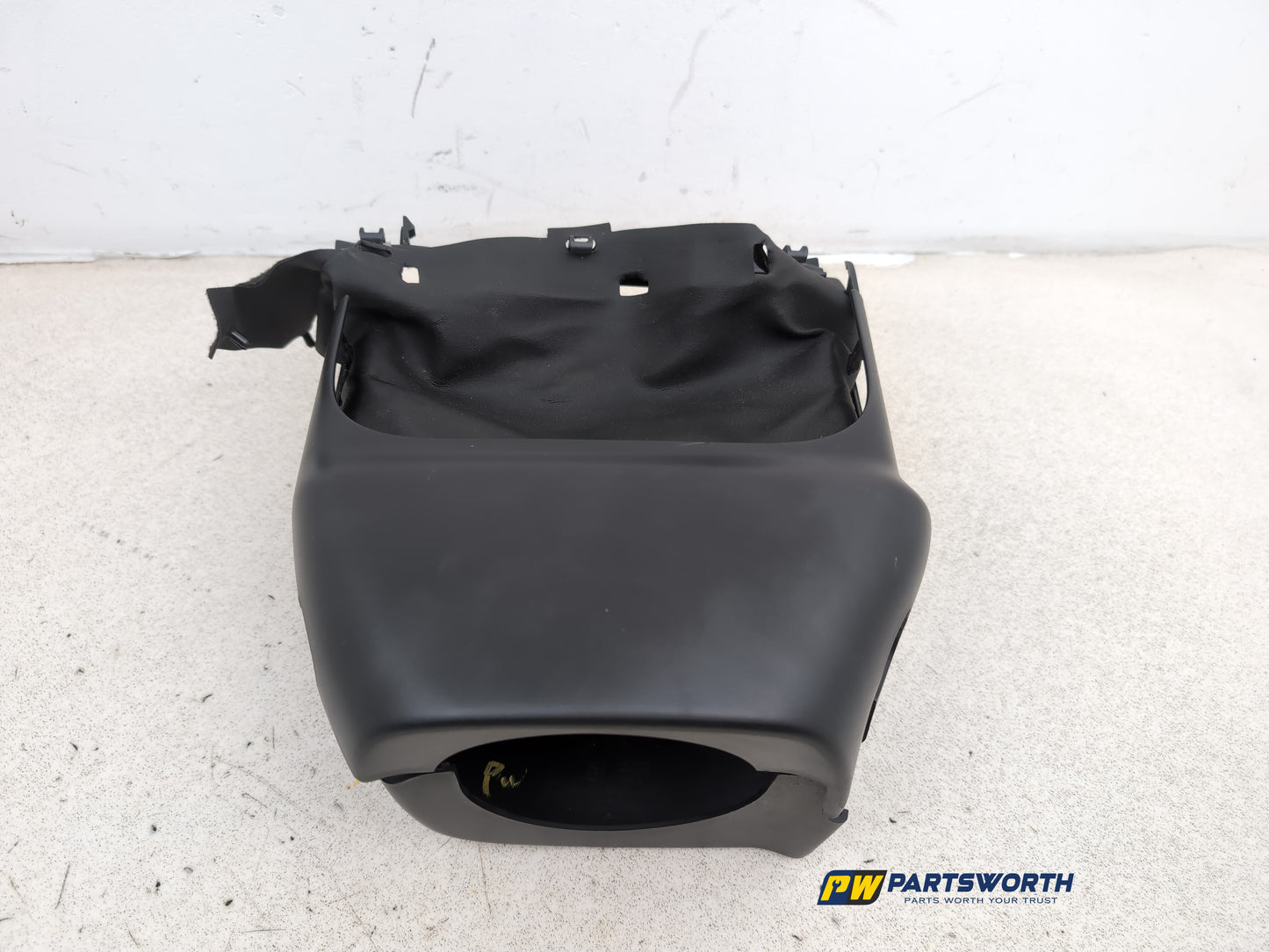 Steering Column Shroud Upper and Lower 8