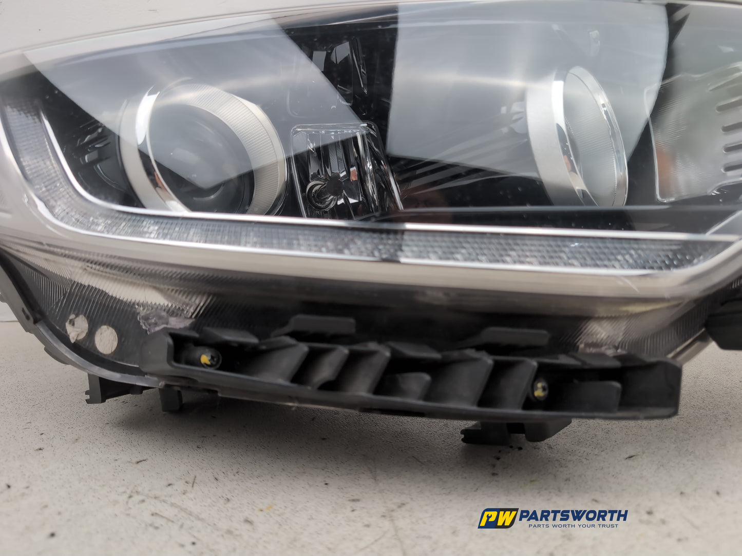 Headlamp RH 7