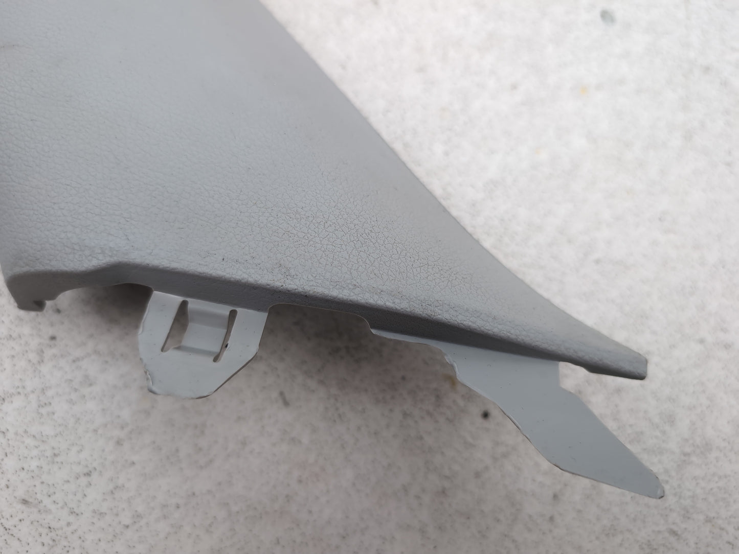LH A Pillar Trim  7