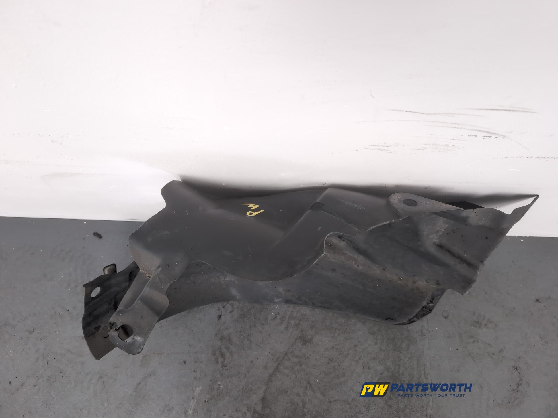 Moulding Wheel Arch Front RH 7