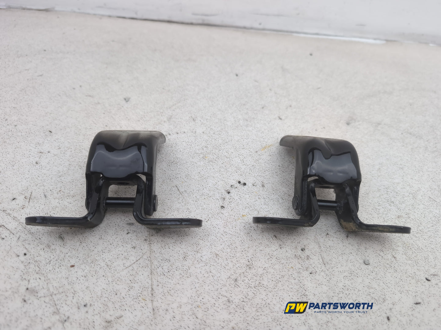 RH Front Door Hinge Pair  7
