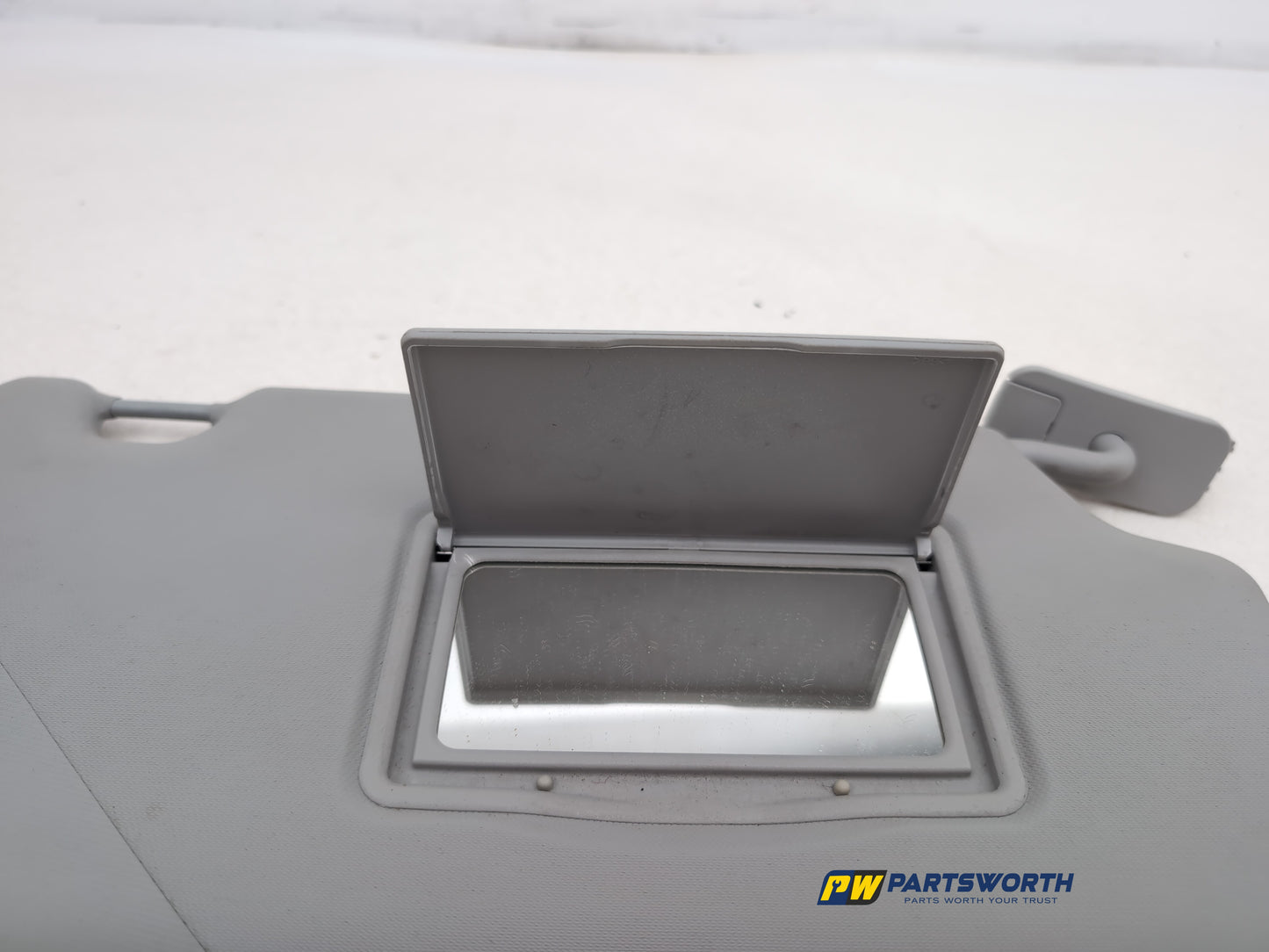 Sun Visor RH 8