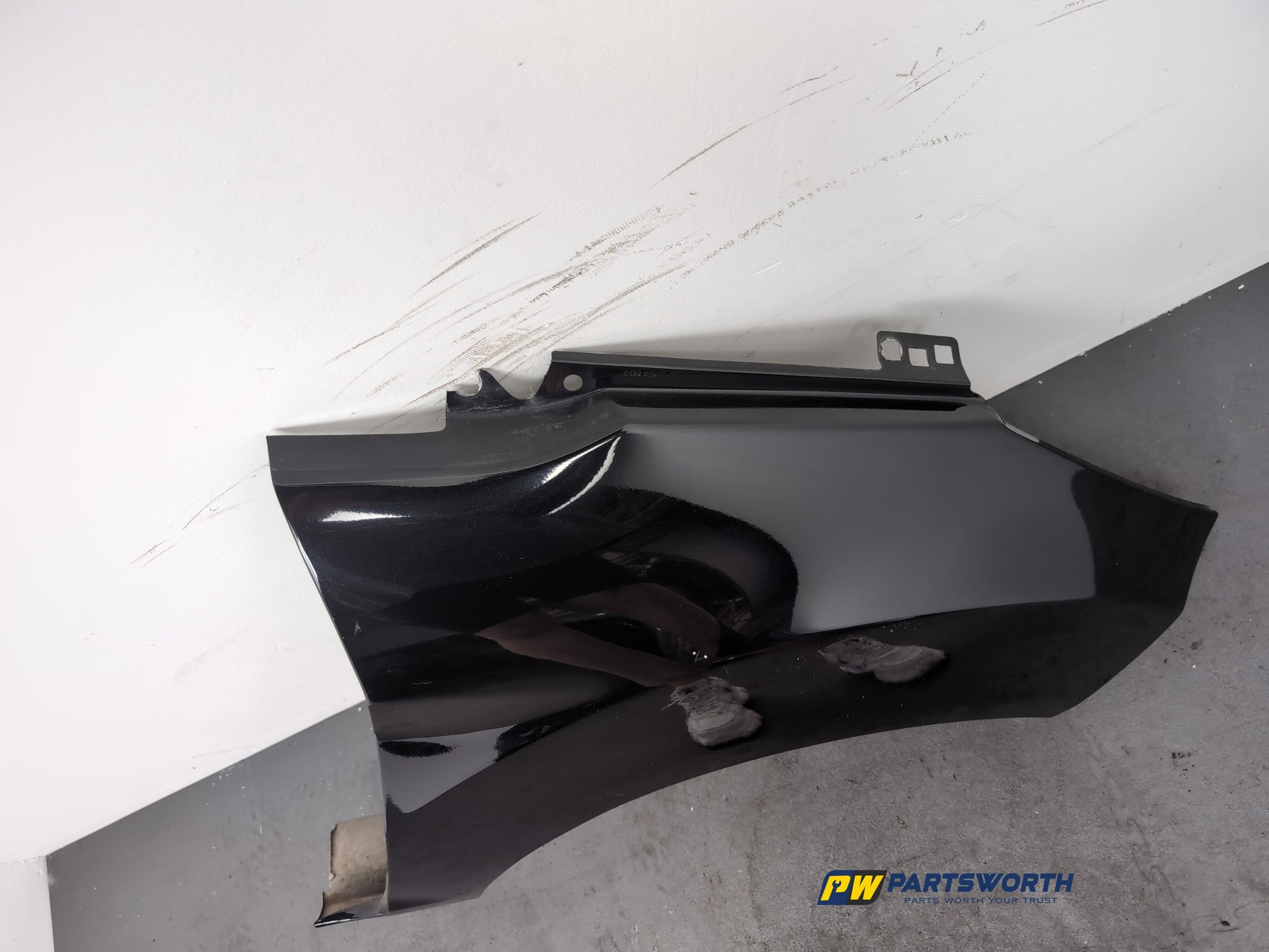Wing Front RH 8
