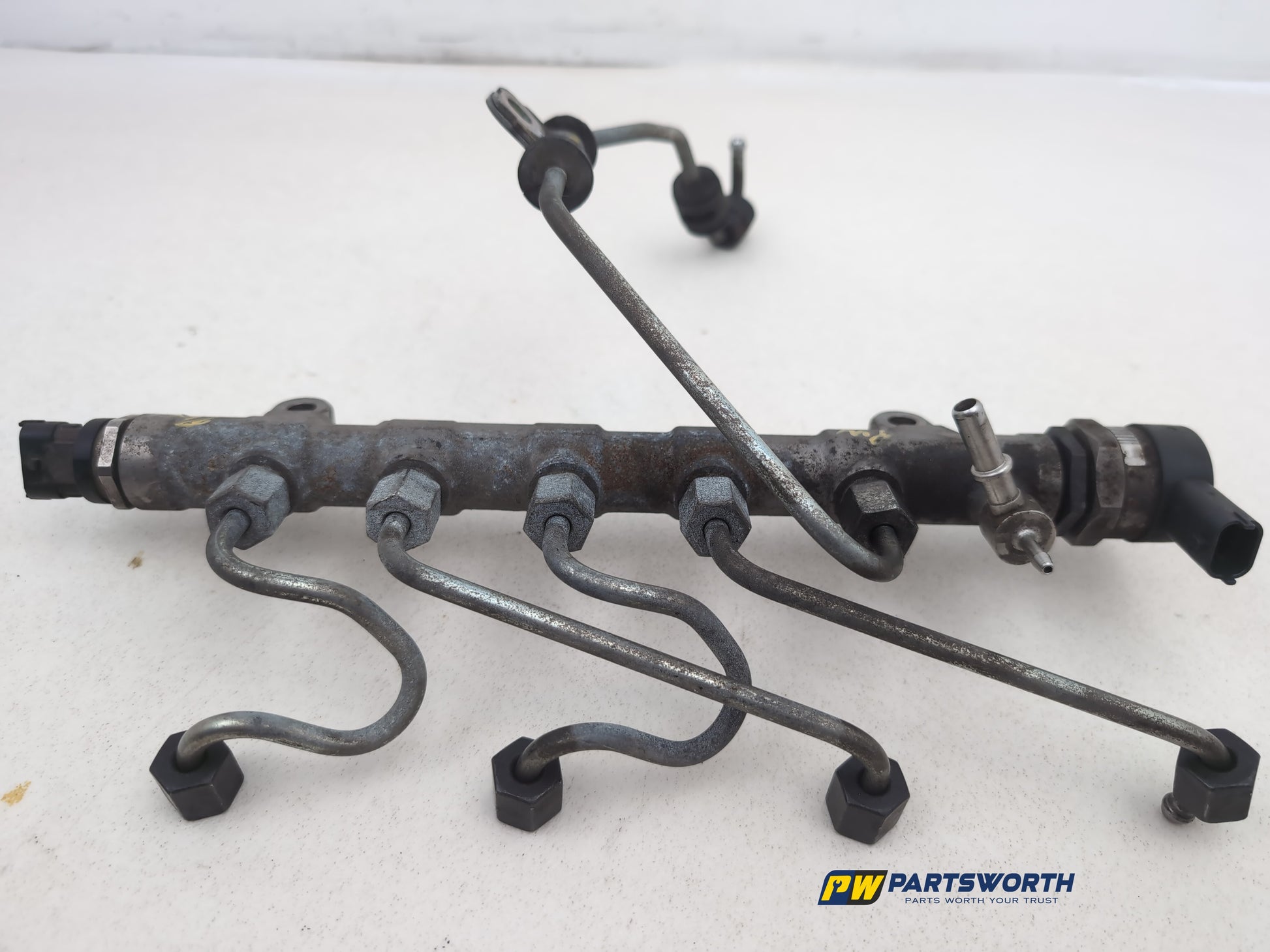 Fuel Rail 8