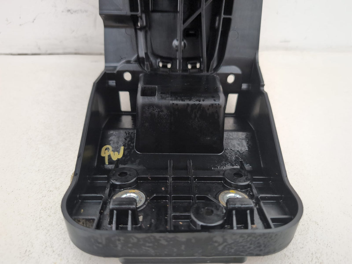 Centre Console Armrest 4