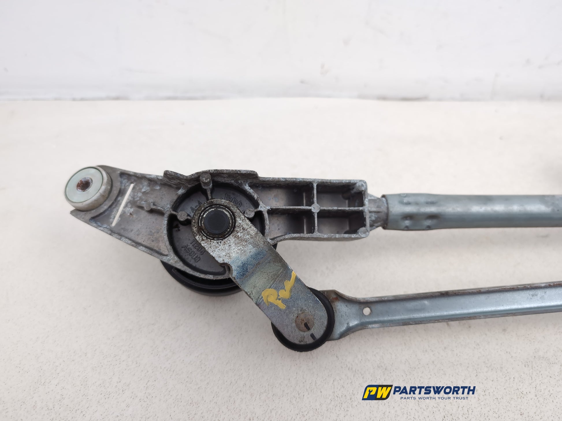 Front Wiper Motor & Mechanism / Linkage 8