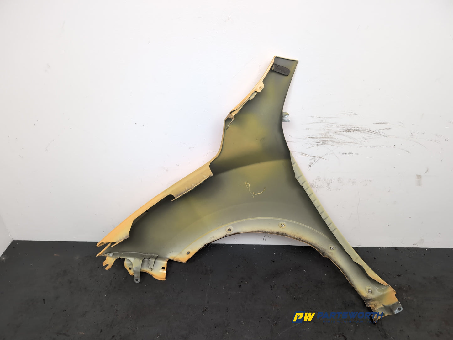 Wing Front RH 8