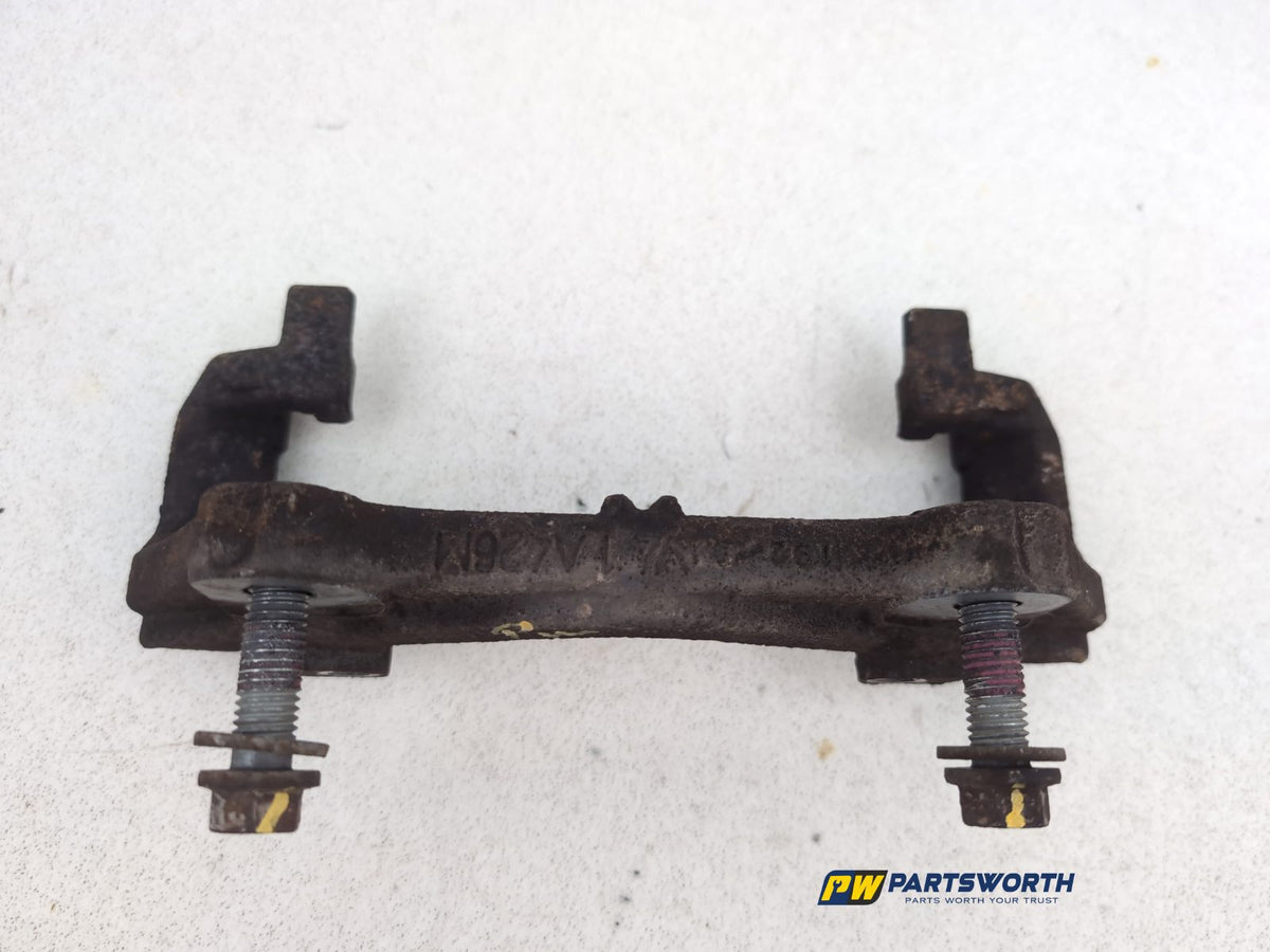 Jaguar Xf R-Sport X260 Saloon Brake Caliper Front Support Passenger Hk832b135ab - photo 4