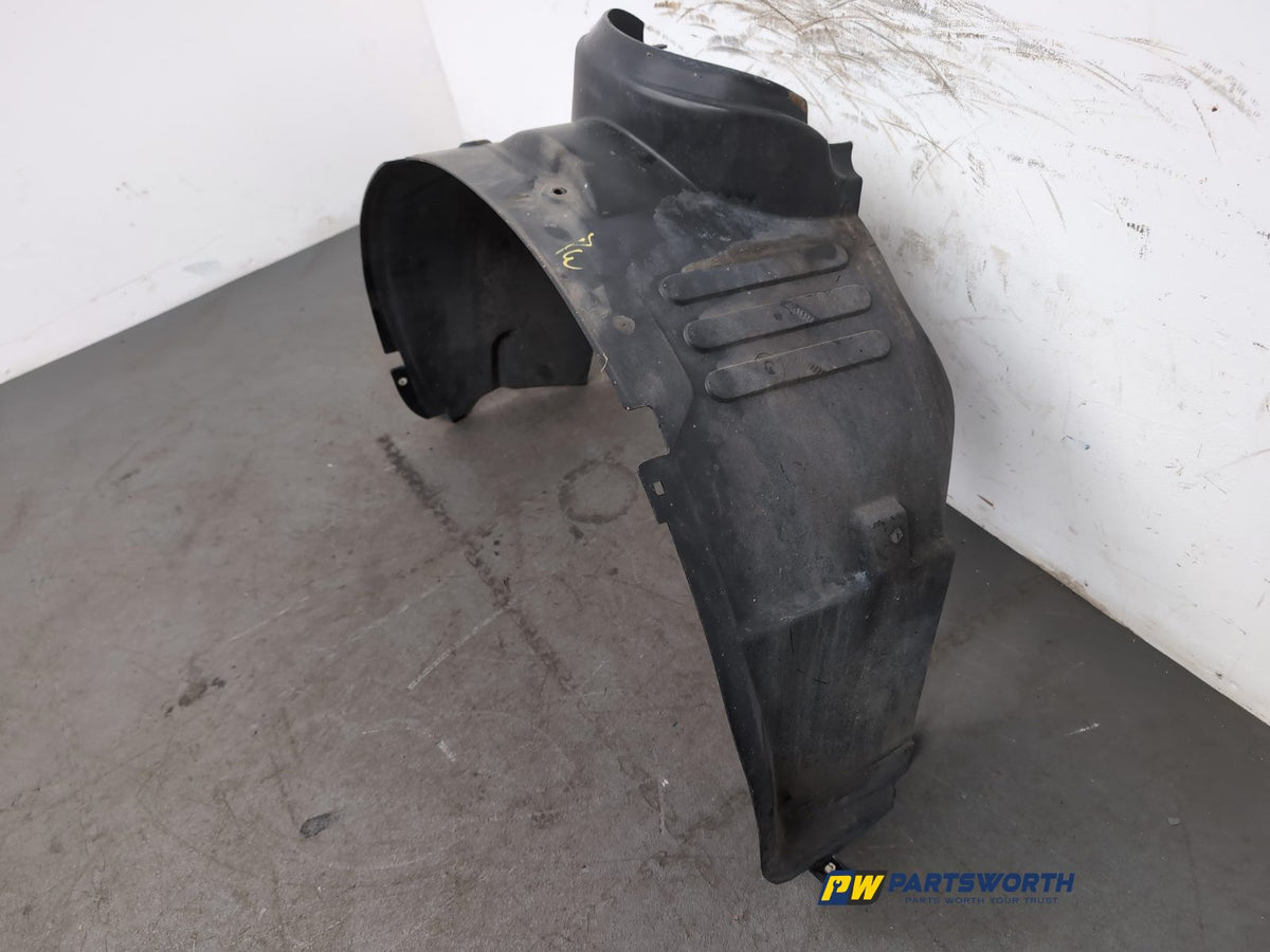 Moulding Wheel Arch Front RH 4