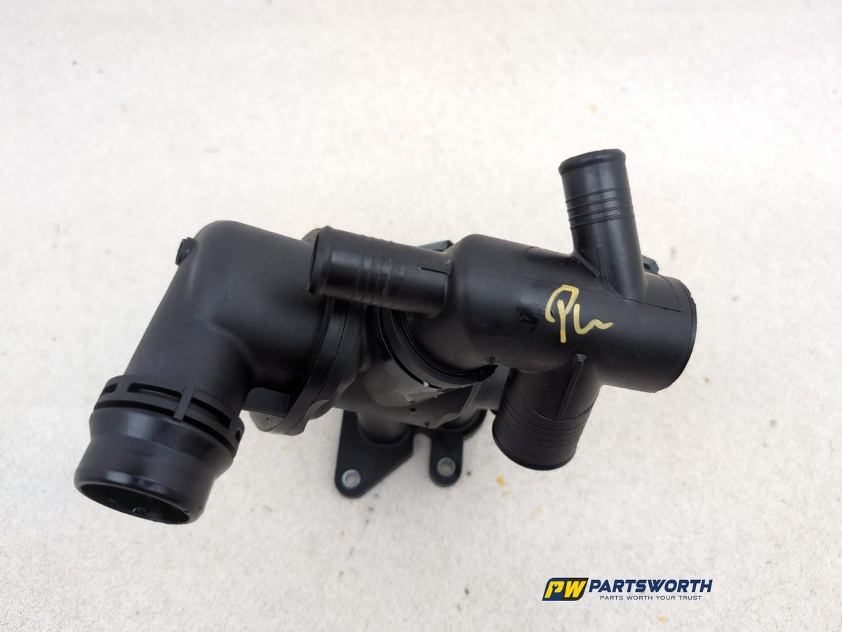 Jaguar Xf X260 2.0l Diesel Thermostat Housing G4d38575af 2015-2020 - photo 4