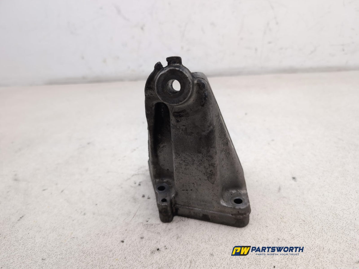 Engine Mounting RH 4