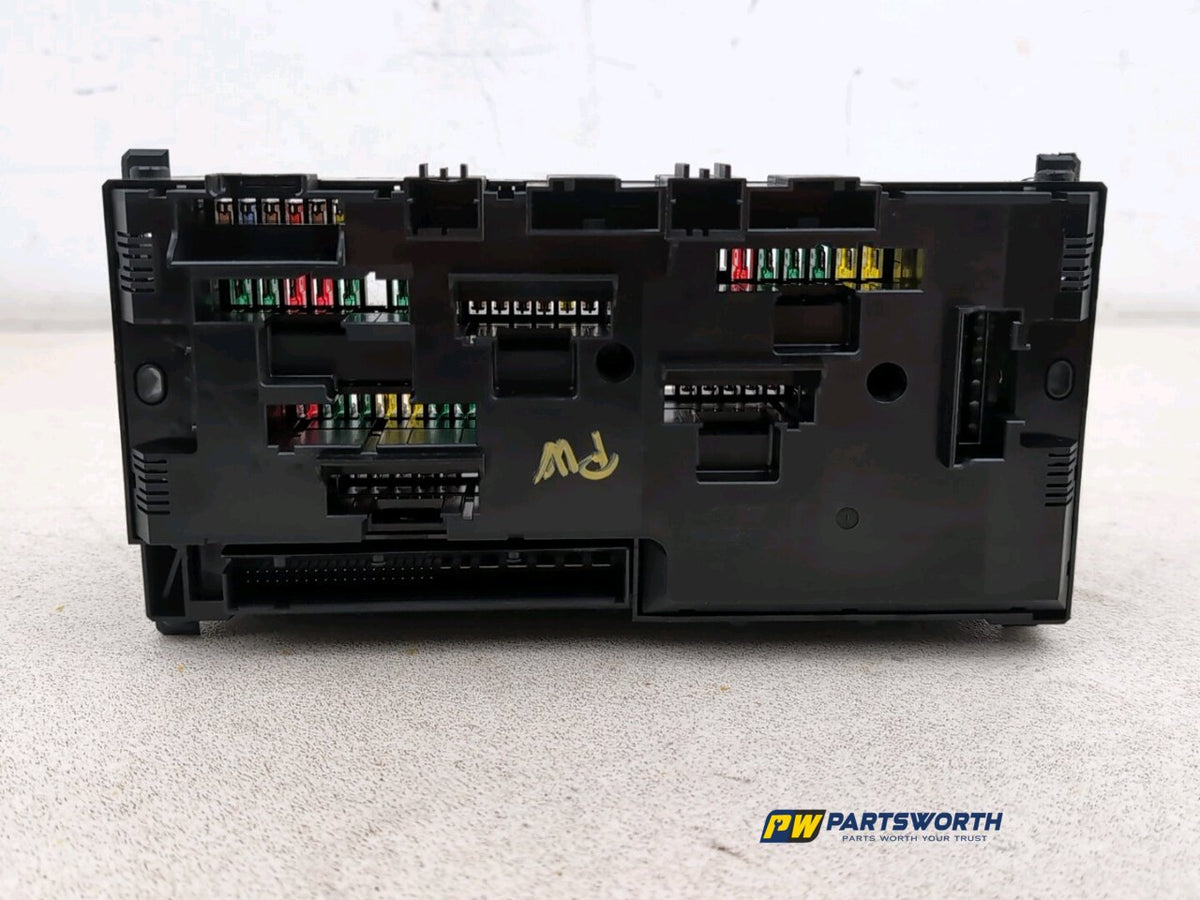 BMW 6 SERIES 640D M SPORT F13 FRONT POWER DISTRIBUTION FUSE BOX 9252815 2012-18 4