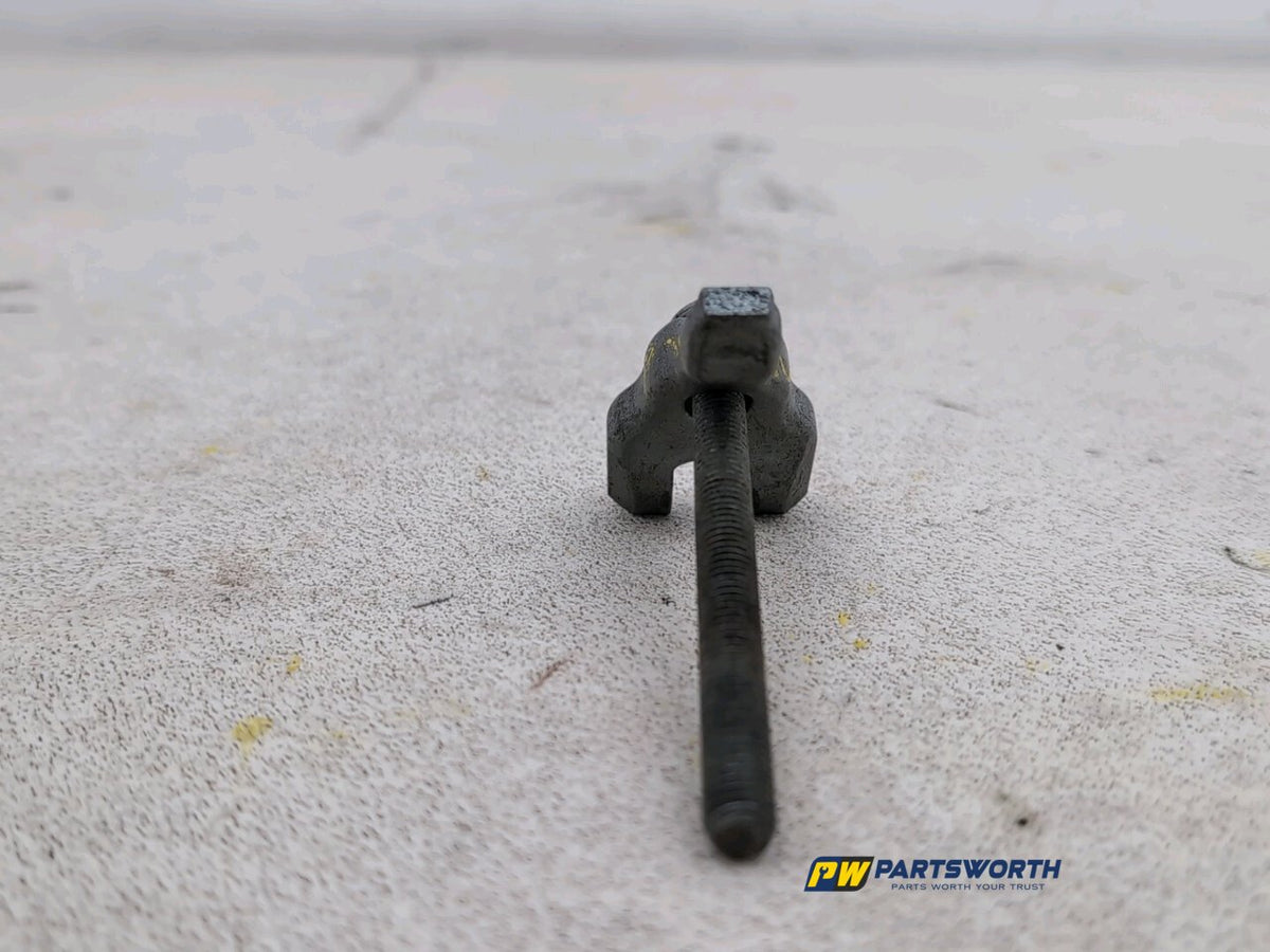 BMW 6 SERIES 640D M SPORT GRAN COUPE F13 FUEL INJECTOR BRACKET X1 8578607 12-18 4