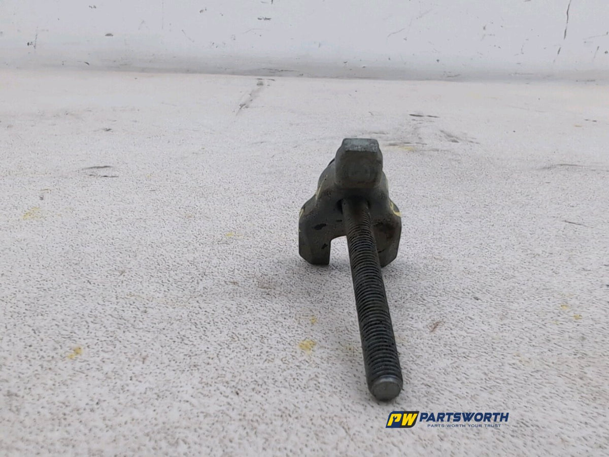 BMW 6 SERIES 640D F13 3.0L DIESEL N57D30B X1 FUEL INJECTOR BRACKET 8578607 12-18 4