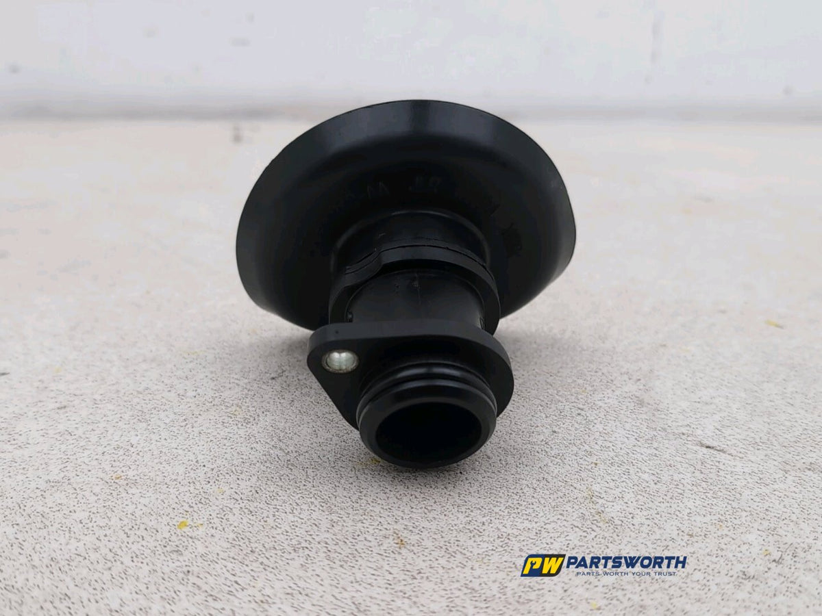 JAGUAR XE PORTFOLIO D AUTO X760 2.0L DIESEL OIL FILLER NECK G4D36763AA 2015-2019 4