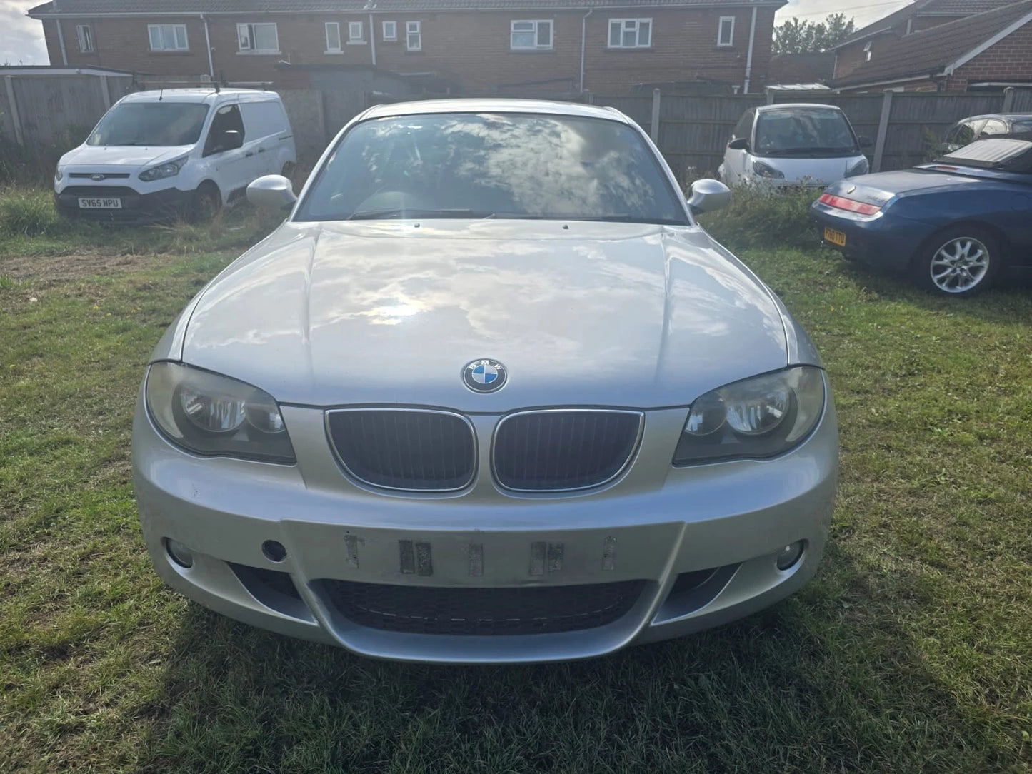 BMW 1 Series E87 E81 118d 2008 silver dismantling breaking all parts available